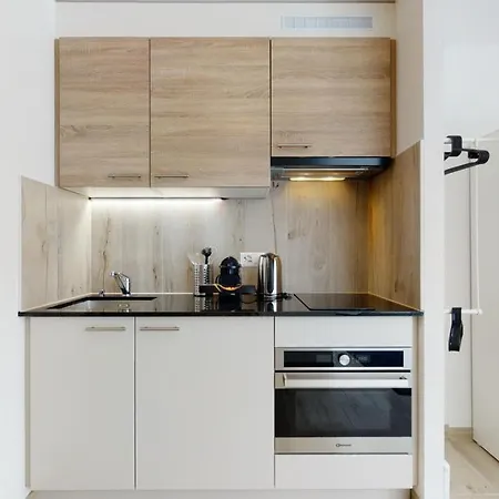 Furnished Studio #003 - Swiss Apartmán